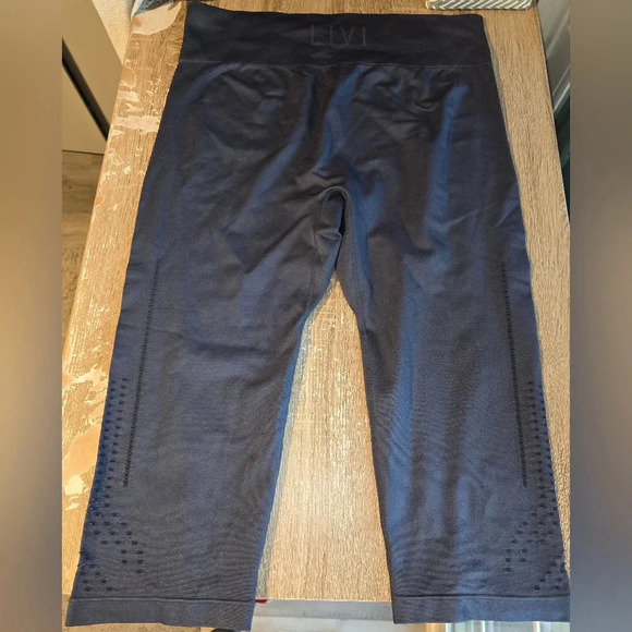 LIVI Lane Bryant Seamless Capri Legging Women's Plus 22/24 22 24 or 3X - Picture 2 of 9